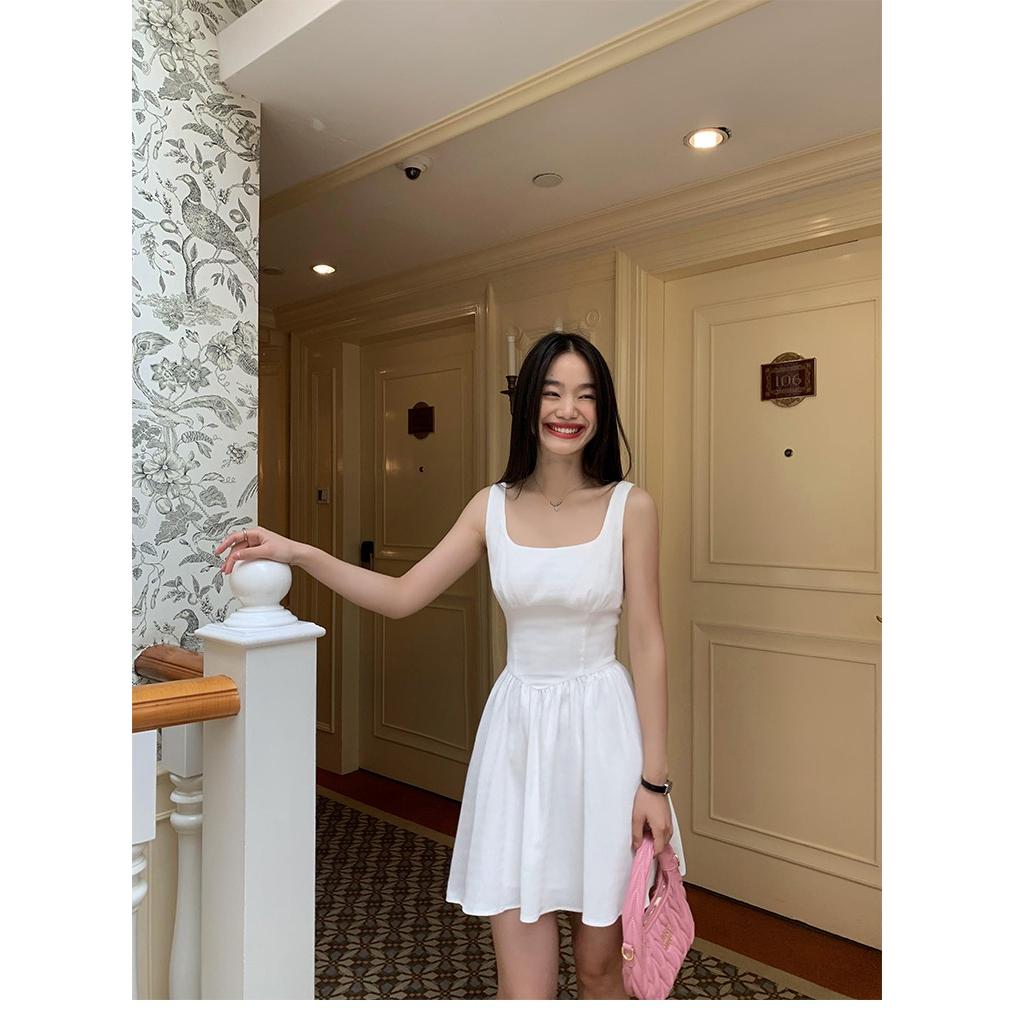 Đầm Dài Không Tay Ôm Eo Màu Trắng Phong Cách Mới 2023