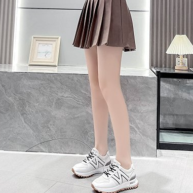 Giày thể thao nữ đế dày mới nâng cao chạy bộ giày nữ mùa hè thoáng khí thể thao thông thường giày nhỏ màu trắng