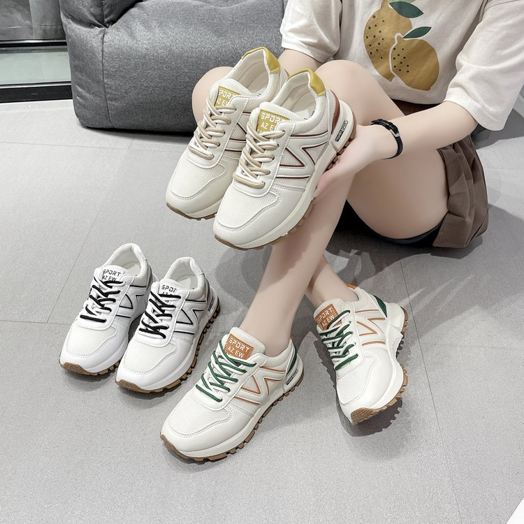 Giày thể thao nữ đế dày mới nâng cao chạy bộ giày nữ mùa hè thoáng khí thể thao thông thường giày nhỏ màu trắng