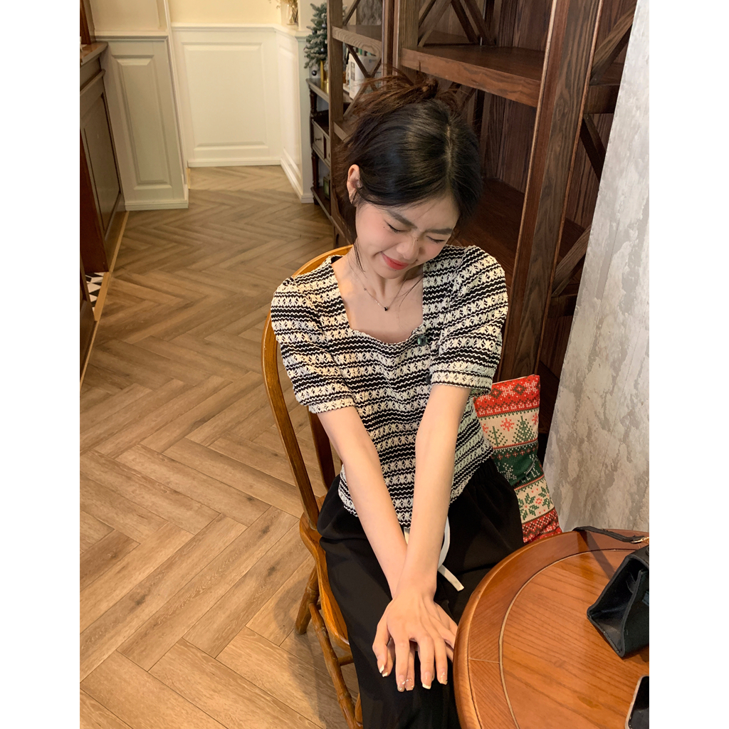 HUANG YOYO Áo Thun Croptop Dệt Kim Tay Ngắn Cổ Vuông Dáng Ôm Họa Tiết Kẻ Sọc Thời Trang Mùa Hè Mới Cho Nữ