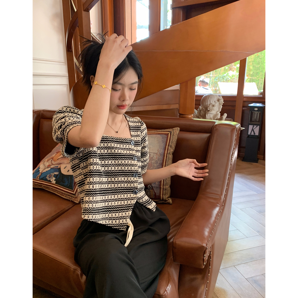 HUANG YOYO Áo Thun Croptop Dệt Kim Tay Ngắn Cổ Vuông Dáng Ôm Họa Tiết Kẻ Sọc Thời Trang Mùa Hè Mới Cho Nữ