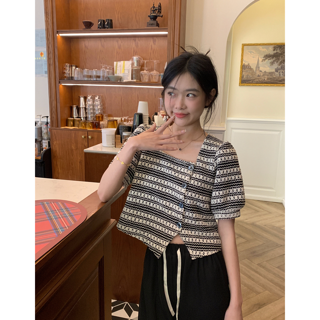 HUANG YOYO Áo Thun Croptop Dệt Kim Tay Ngắn Cổ Vuông Dáng Ôm Họa Tiết Kẻ Sọc Thời Trang Mùa Hè Mới Cho Nữ