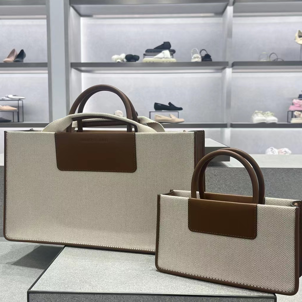 Áo Thun Thiết Kế Mới Năng Động Thời Trang 31220021 Túi Xách tote Thời Trang Sành Điệu Dành Cho Nữ