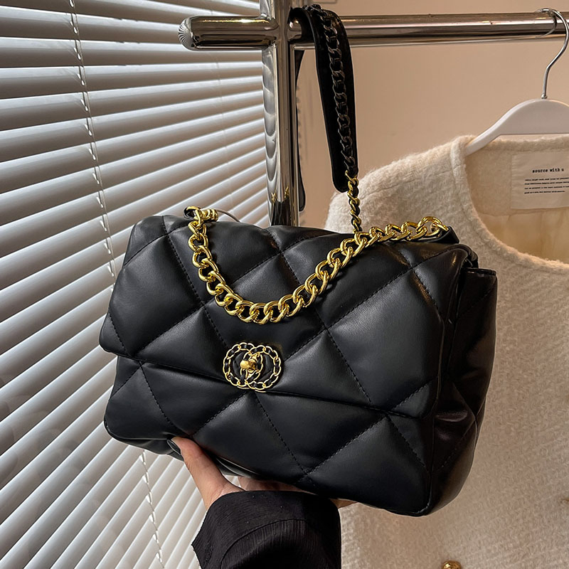 Túi Xách ĐeoVai HE085 Hình Vuông Cỡ Lớn Có Dây Đeo Sợi Xích Thời Trang Cho Nữ