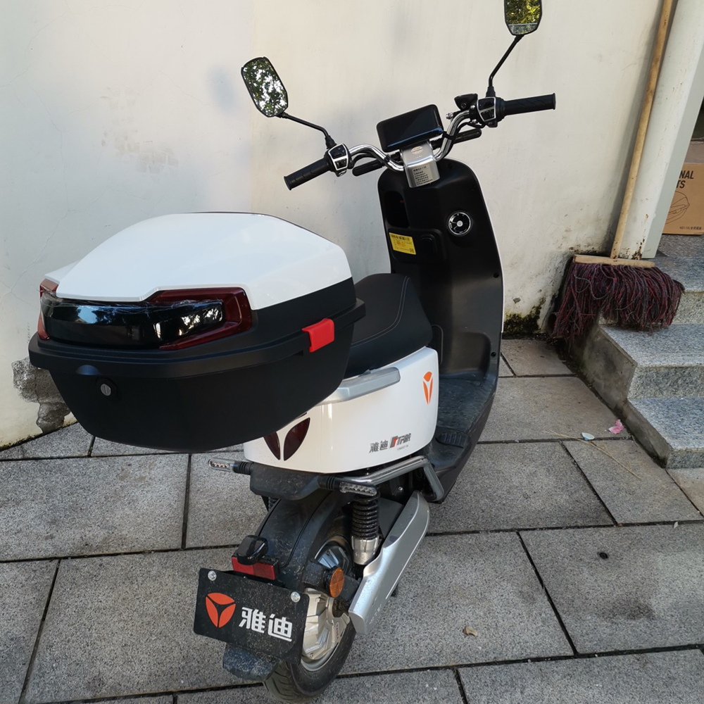 Motorlife Hộp phía sau xe điện Công suất lớn Chặn màu bề mặt nhẵn cho máy