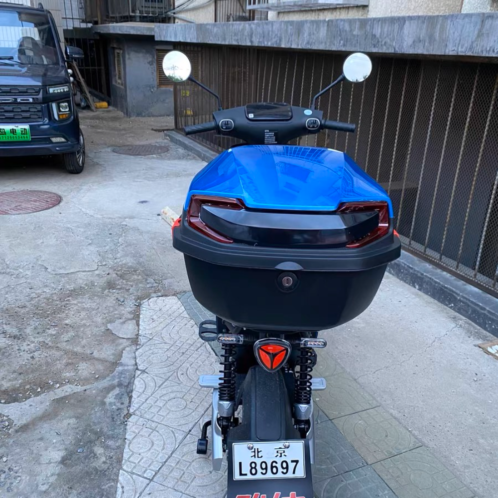 Motorlife Hộp phía sau xe điện Công suất lớn Chặn màu bề mặt nhẵn cho máy