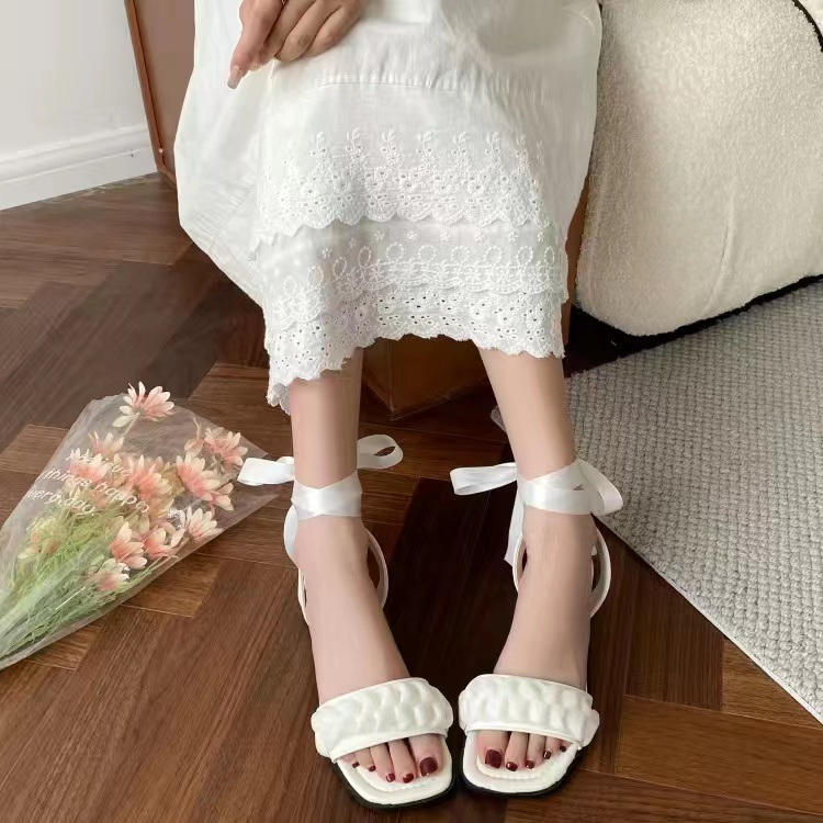 Dép Sandal Thắt Dây Đế Bằng Chống Trượt Màu Trắng / Tím Thời Trang Mùa Hè 2023 Cho Nữ