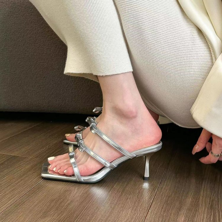 Giày Cao Gót Mũi Vuông Đính Nơ Xinh Xắn Thời Trang Cho Nữ