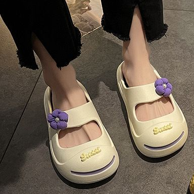 Dép Đi Biển Đế Dày Mềm Mại Thiết Kế Đục Lỗ Hình Mặt Cười Thời Trang Mùa Hè Cho Nữ