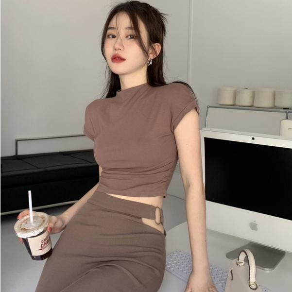 【WANG JIAO ZHAN】Áo Croptop Tay Ngắn Cổ Cao Màu Sắc Đơn Giản Cho Nữ【9972】