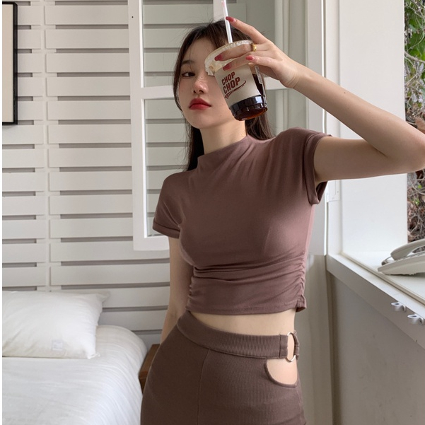 【WANG JIAO ZHAN】Áo Croptop Tay Ngắn Cổ Cao Màu Sắc Đơn Giản Cho Nữ【9972】