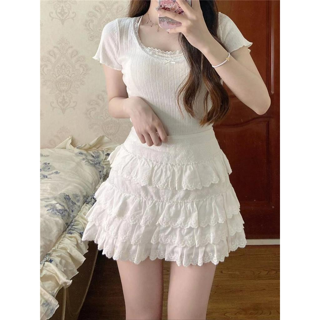 Set Áo Thun Tay Ngắn Phối Ren Trắng Thắt Nơ + Chân Váy