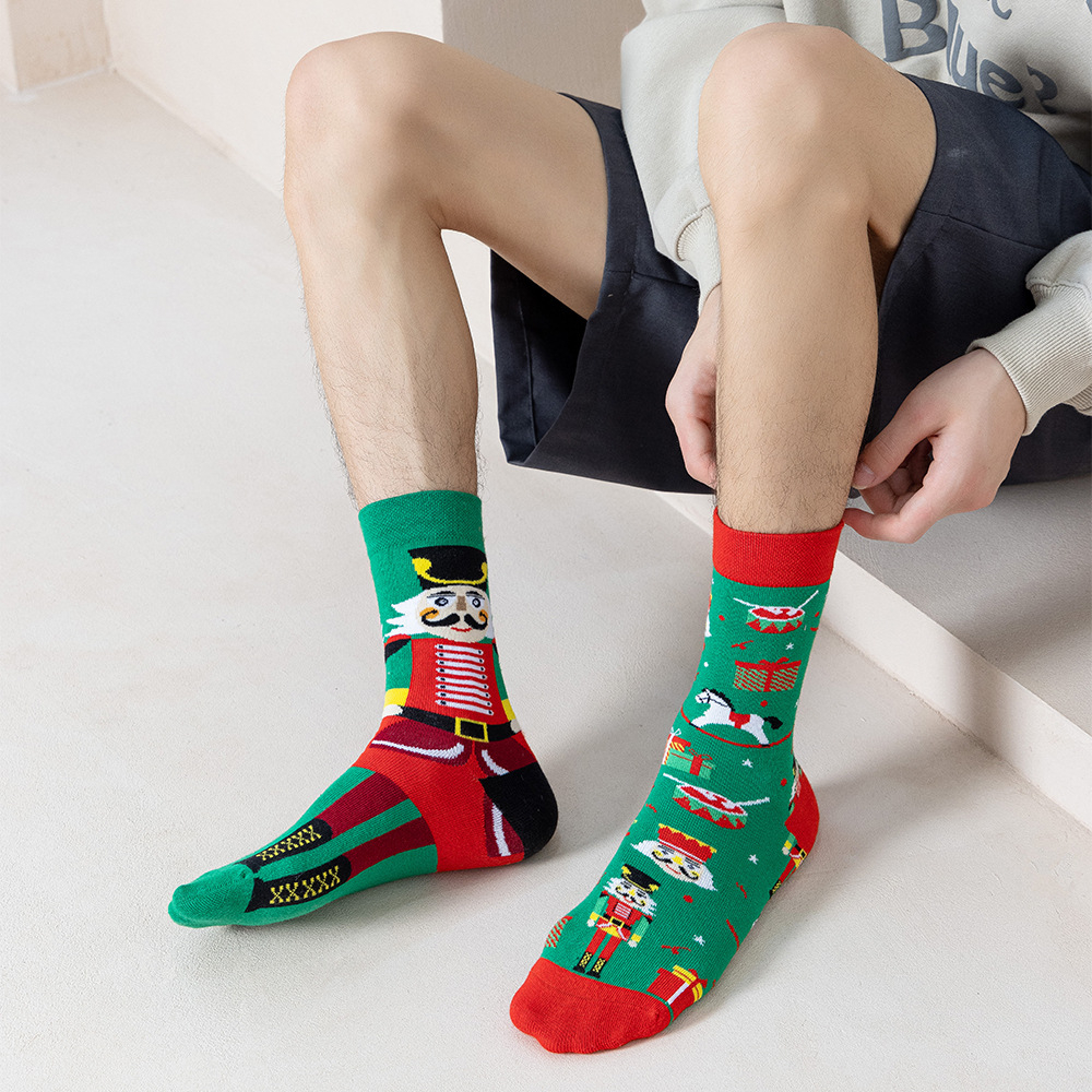 Vớ Cotton Cổ Trung Họa Tiết Hoạt Hình Sáng Tạo Thời Trang Cho Nam Và Nữ
