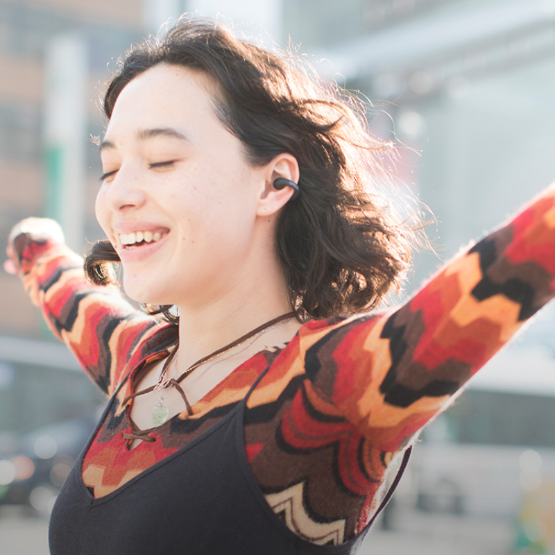 Tai Nghe Bluetooth Không Dây TWS Phong Cách Ambie Mới 2023