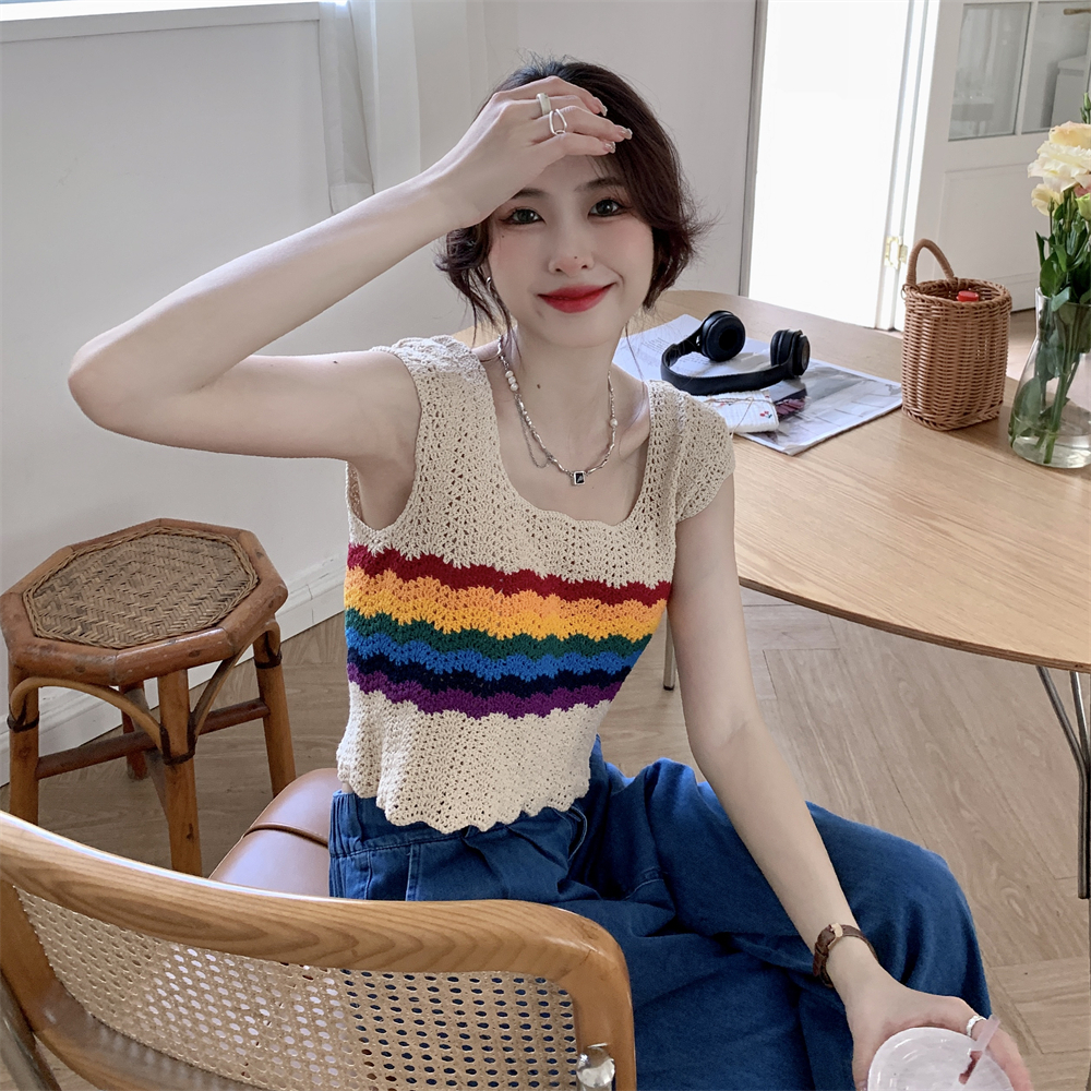 Lalisas Áo Lửng Hai Dây Khoét Lỗ Kẻ Sọc Cầu Vồng Cá Tính Khí Chất Mặc Ngoài Cho Nữ niche