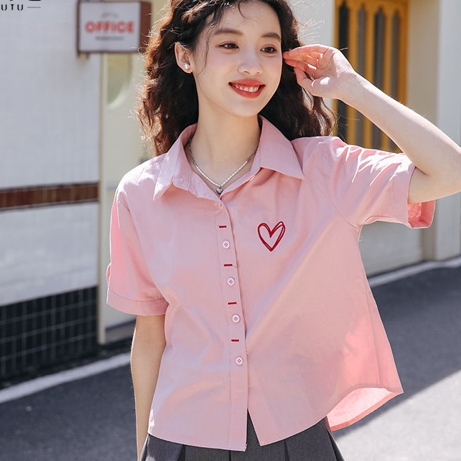 Nhỏ Phong Cách Preppy Thêu Trái Tim Top Nữ 2023 Thiết Kế Mùa Hè Niche Áo Sơ Mi Nửa Tay