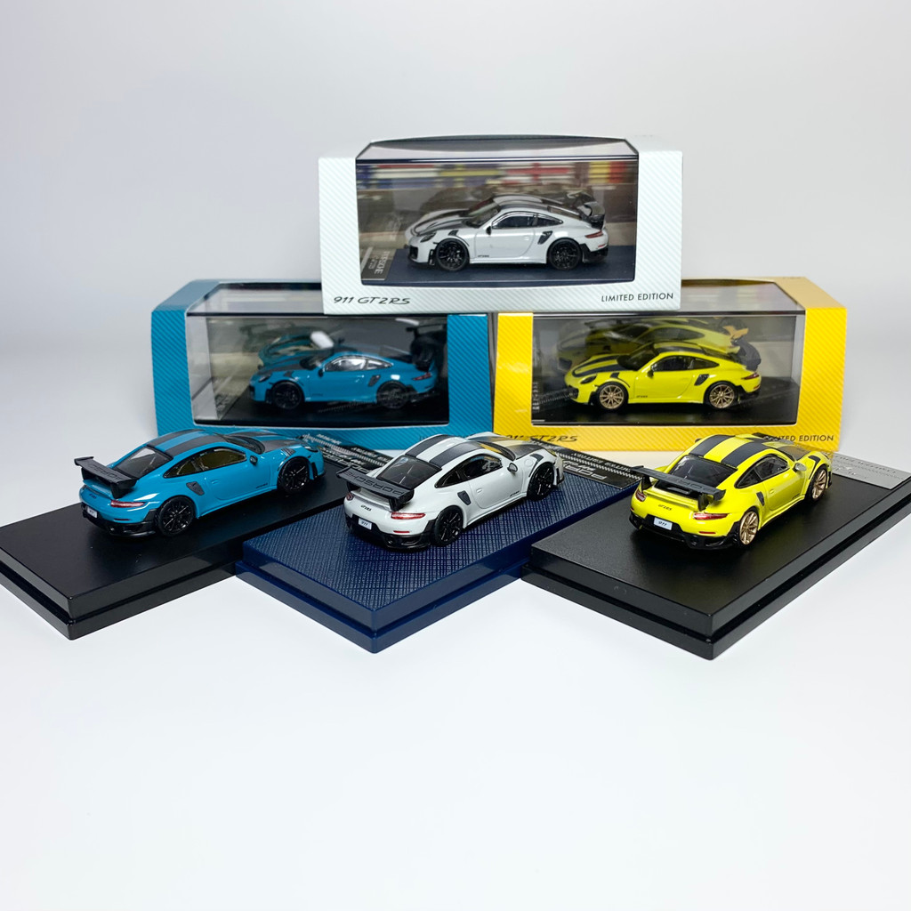 Mô Hình Xe Hơi Porsche 911 GT2 RS Bằng Hợp Kim Tỉ Lệ 1 / 64