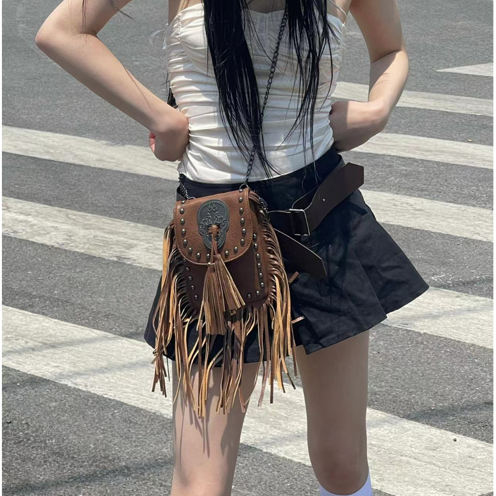 AlphaZ Túi Đeo Vai Da PU Mỏng Đính Đinh Tán Phong Cách Âu Mỹ Cổ Điển Thời Trang Cho Nữ