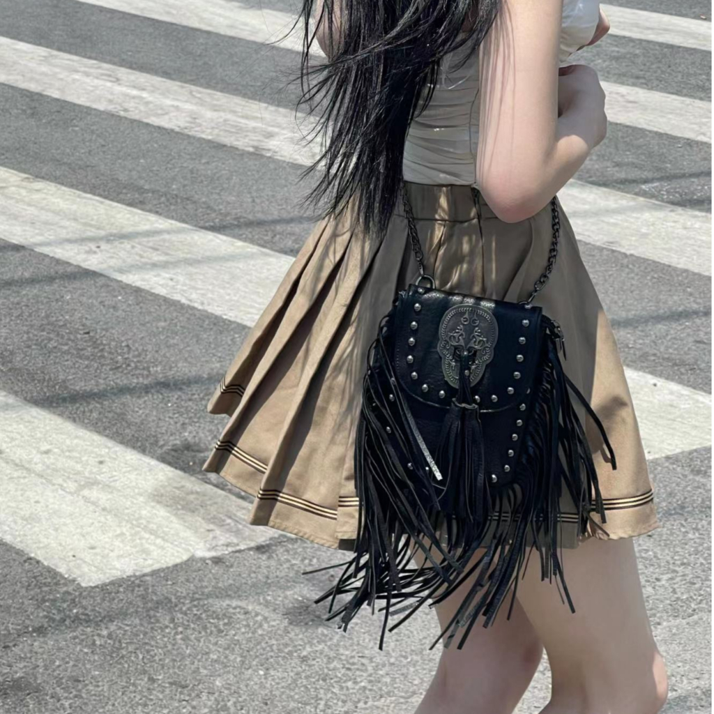 AlphaZ Túi Đeo Vai Da PU Mỏng Đính Đinh Tán Phong Cách Âu Mỹ Cổ Điển Thời Trang Cho Nữ