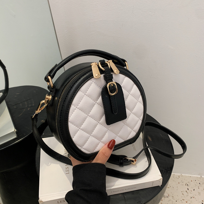 Túi Đeo Chéo Hình Thoi Nhỏ Nhắn Phối Dây Xích Thời Trang