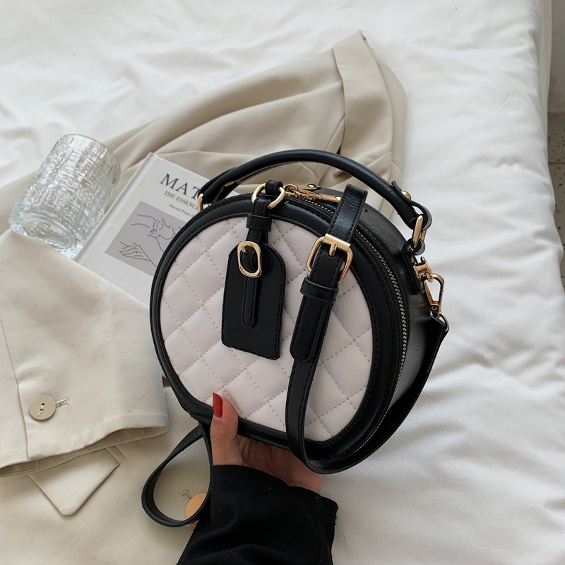 Túi Đeo Chéo Hình Thoi Nhỏ Nhắn Phối Dây Xích Thời Trang