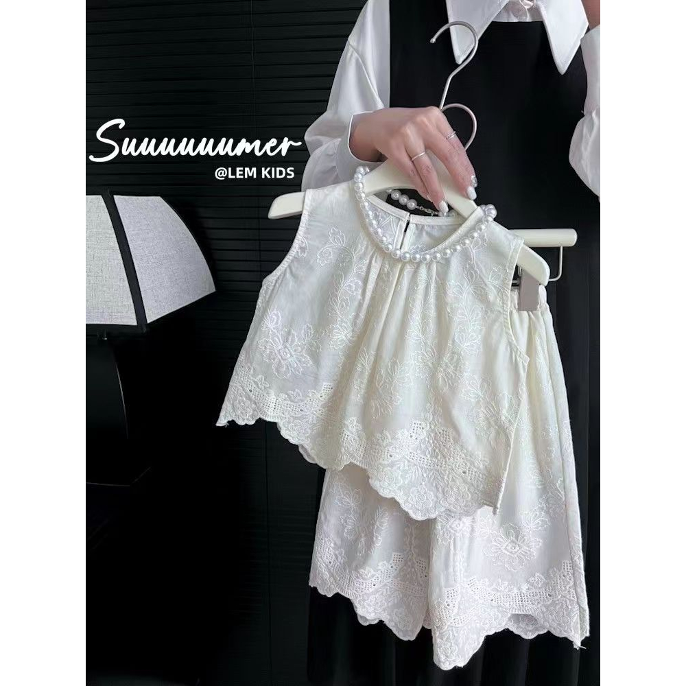 Bộ Áo Sát Nách Thêu Ren Trắng Cao Cấp + Quần Lửng Màu Trơn Cho Bé Gái