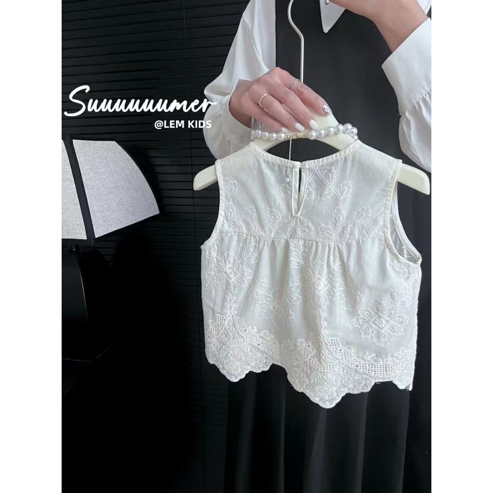 Bộ Áo Sát Nách Thêu Ren Trắng Cao Cấp + Quần Lửng Màu Trơn Cho Bé Gái