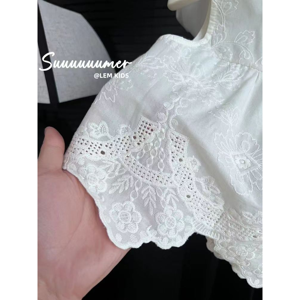 Bộ Áo Sát Nách Thêu Ren Trắng Cao Cấp + Quần Lửng Màu Trơn Cho Bé Gái