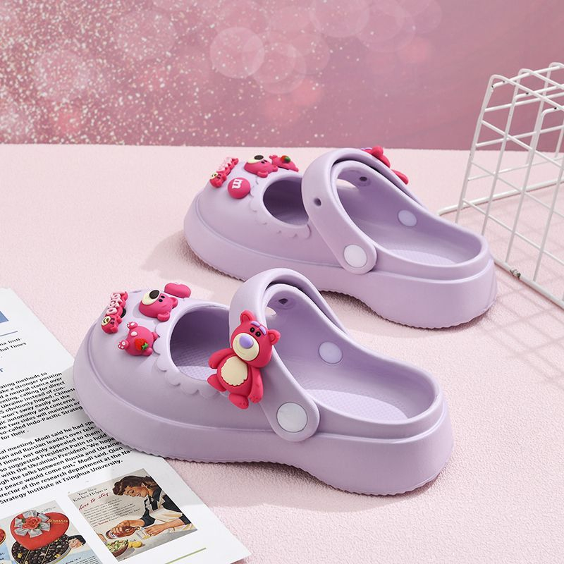 Dép Sandal Đế Dày Tăng Chiều Cao Họa Tiết Gấu Dâu Tây Dễ Thương Cho Nữ