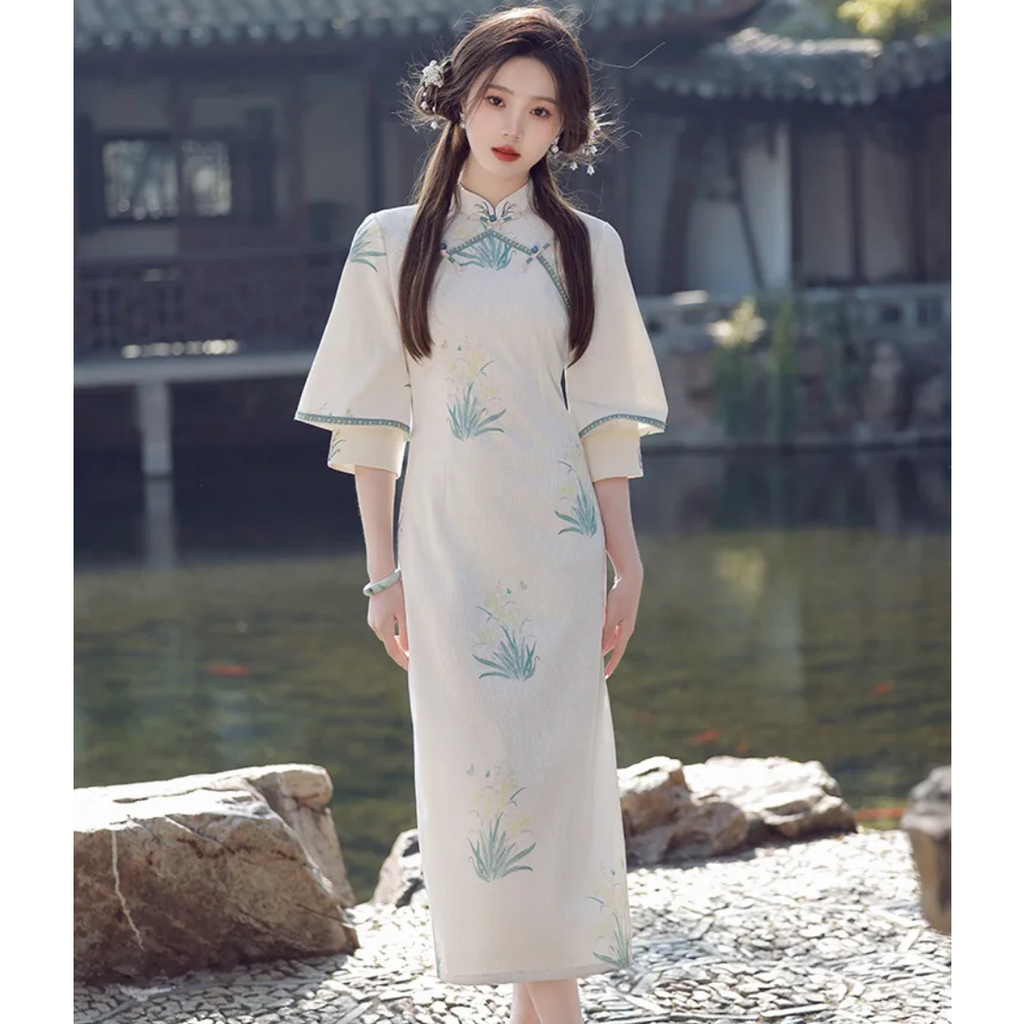 Sườn Xám Cách Tân Họa Tiết Thêu Phong Cách Trung Hoa Cho Nữ