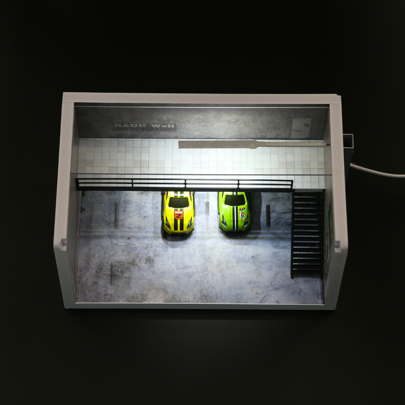 Mô Hình Đồ Chơi Bãi Đậu Xe Hai Lớp Có Đèn LED 1 / 64 Diorama