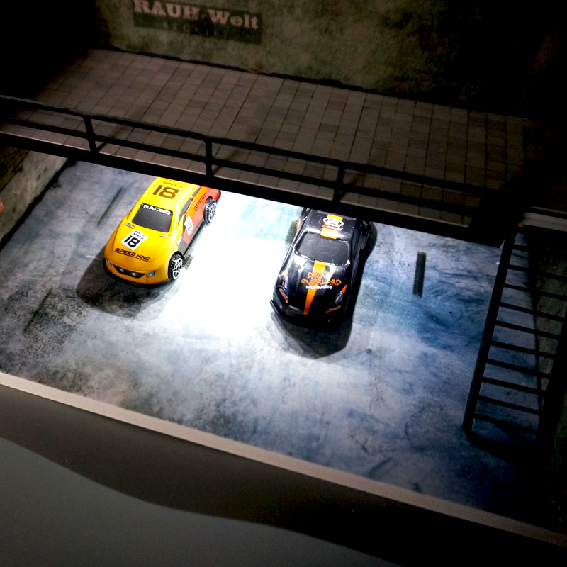 Mô Hình Đồ Chơi Bãi Đậu Xe Hai Lớp Có Đèn LED 1 / 64 Diorama