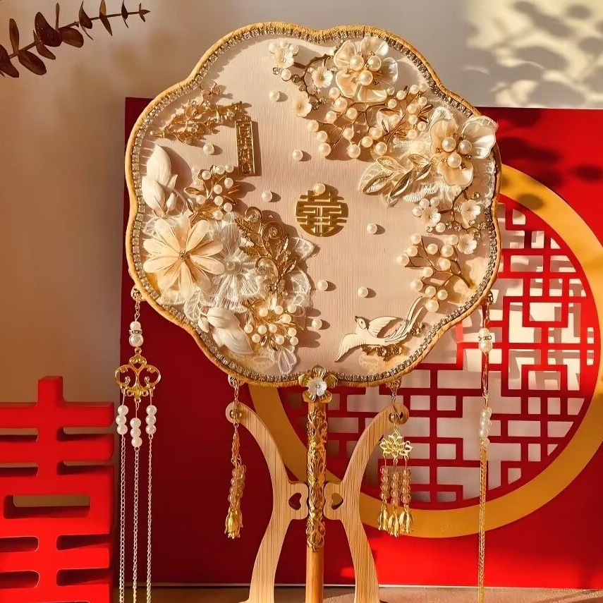 Quạt Cầm Tay Kiểu Cổ Điển Thích Hợp Làm Quà Tặng Đám Cưới