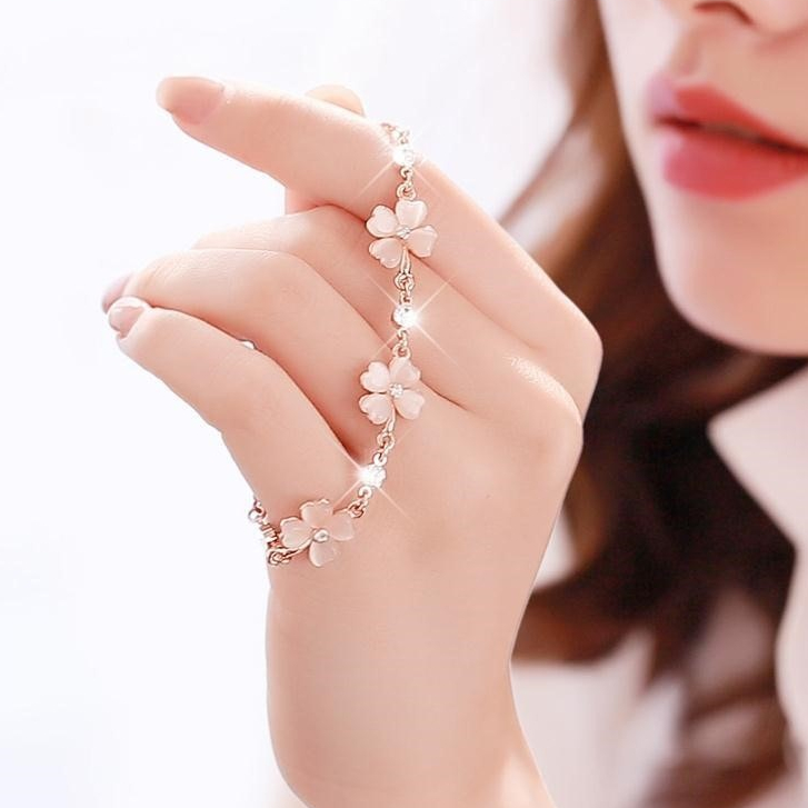 Vòng Tay Đính Đá Pha Lê Màu Hồng Tinh Tế Dành Cho Nữ