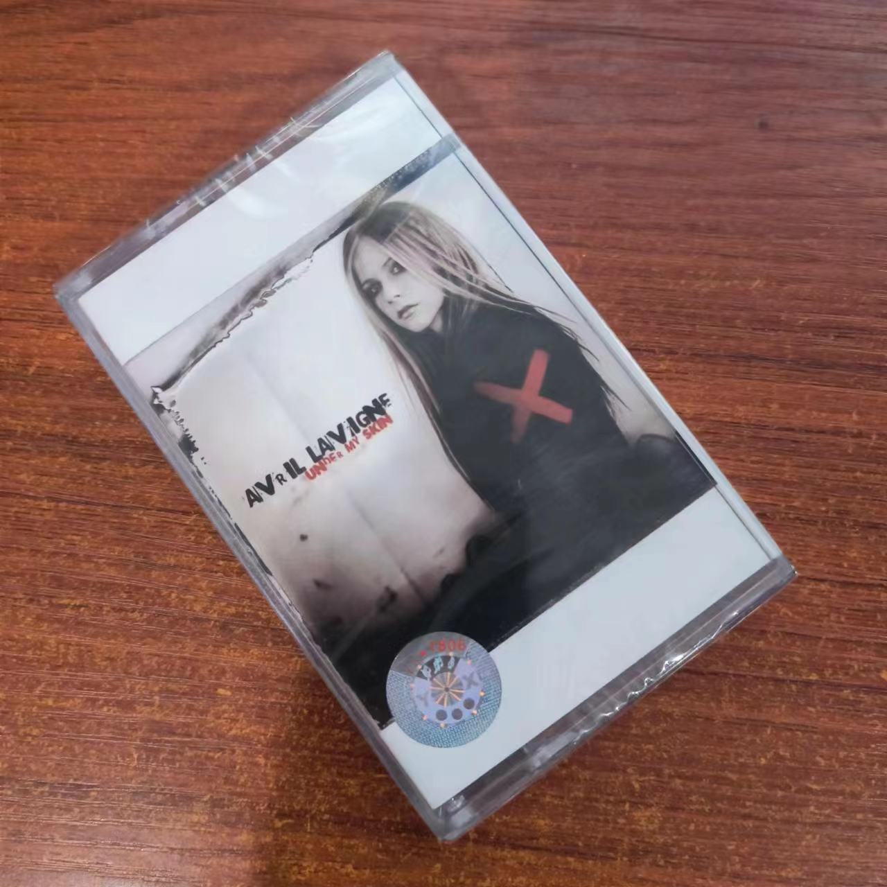 Băng Cassettes Mới Toanh avril lavigne Tình Yêuux Để Đi Dưới Da t0524