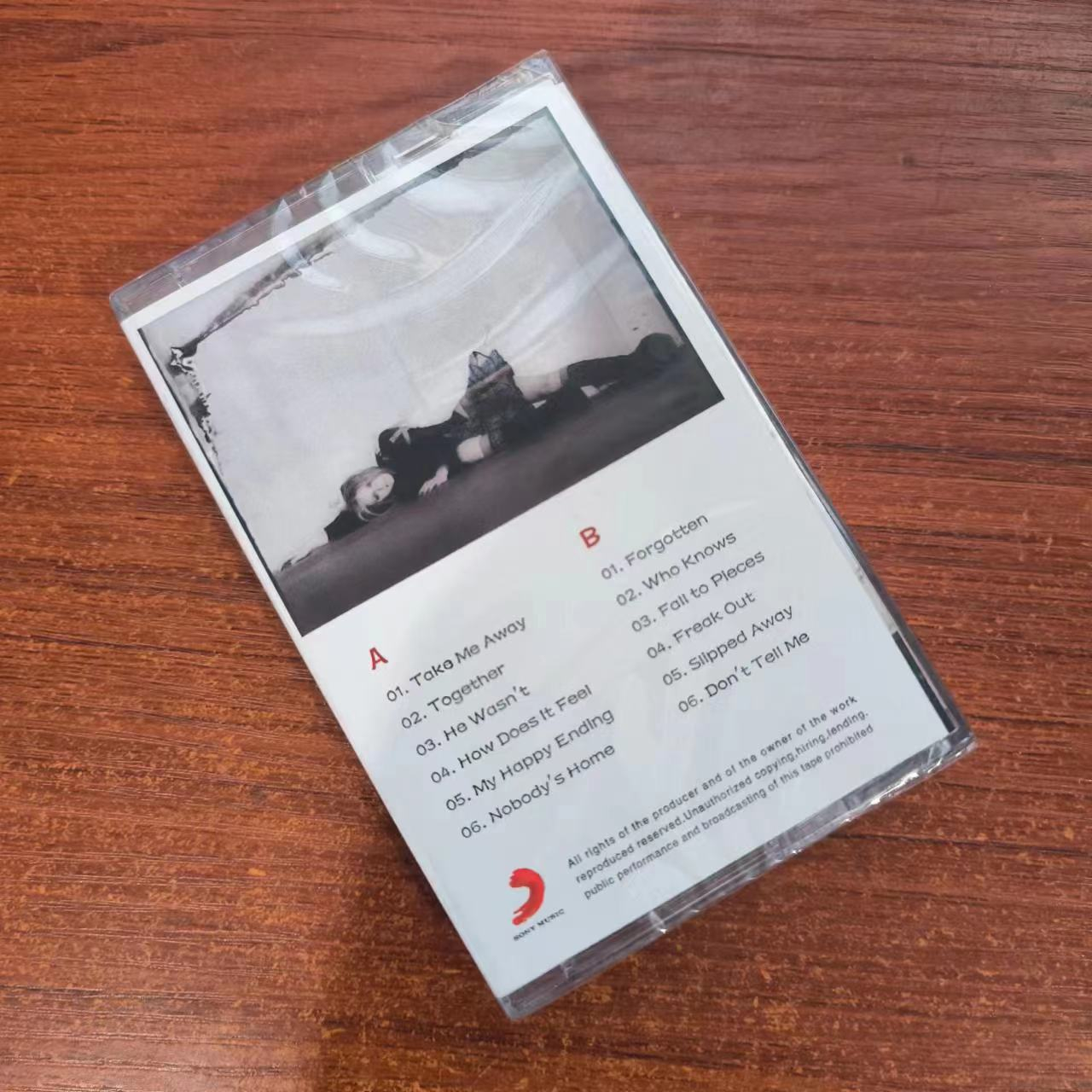 Băng Cassettes Mới Toanh avril lavigne Tình Yêuux Để Đi Dưới Da t0524