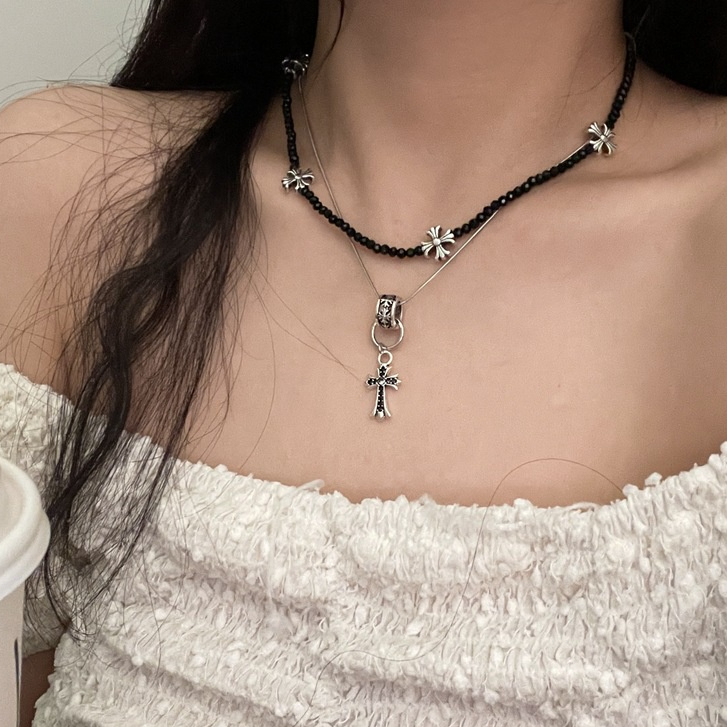 Niche Vòng cổ Xếp Chồng Xếp Chồng Lê Hạt Zircon Đen Mặt Thánh Giá Ngọt Ngào Thời Trang Cá Tính
