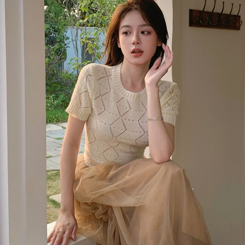 Áo Dệt Kim Tay Ngắn Cổ Tròn Thoáng Khí Đính Hạt Kim Cương Giả Ôm Dáng Cho Nữ