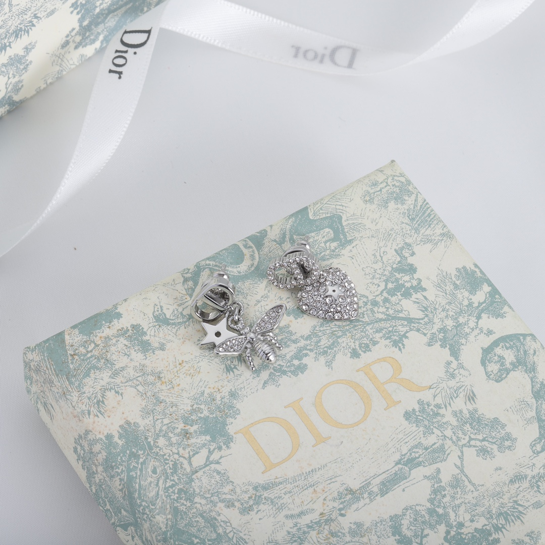 Bông Tai Bạc Hình Con Ong Đính Kim Cương Giả Dành Cho Nữ