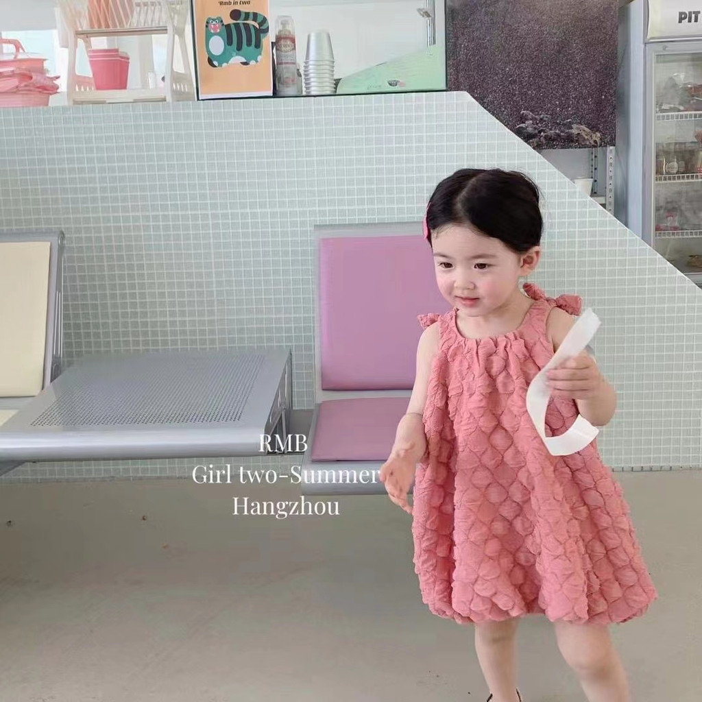 Đầm hai dây không tay vải waffle hồng bồng bềnh phong cách công chúa Hàn Quốc mùa hè cho bé gái