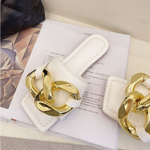 Dép Sandal Mũi Vuông Đế Bằng Phối Dây Xích Kim Loại Chống Trượt Thời Trang Mùa Hè Cho Nữ