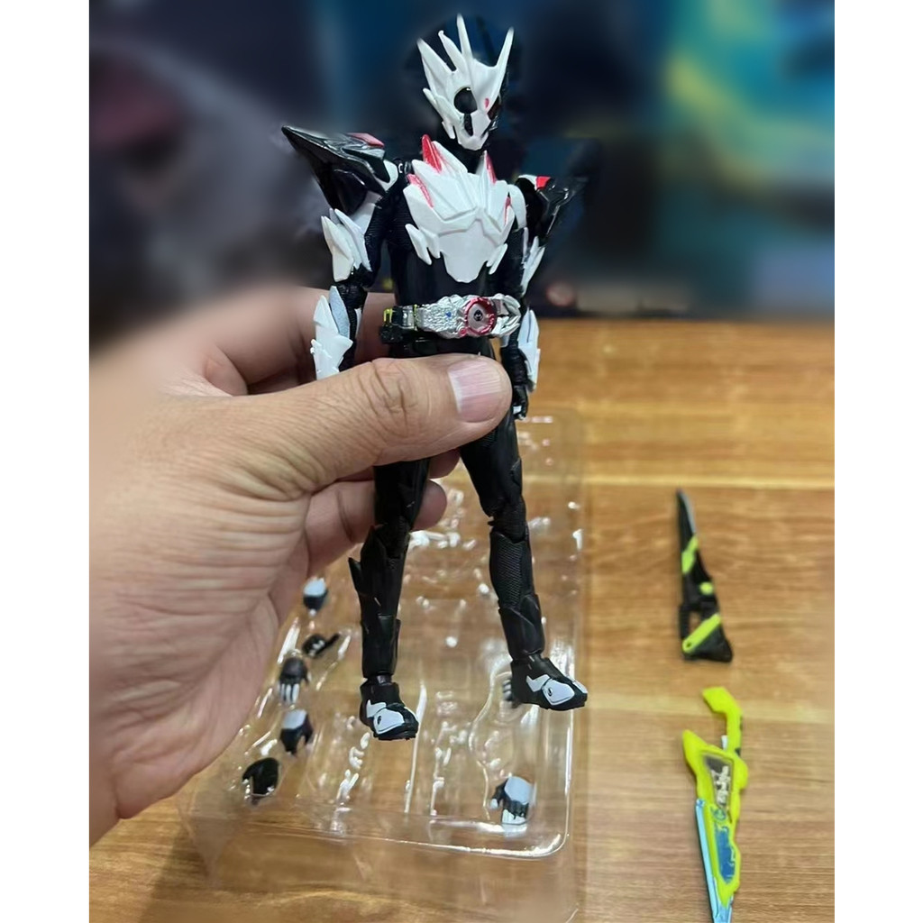 S.h.figuarts Mô Hình Kamen Rider ZERO-One MetalCluster Hopper Ark-One colourways