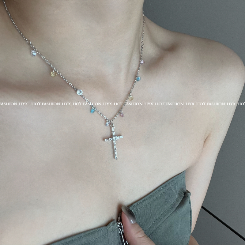 Vòng cổ Y2K Mặt Thánh Giá Đính Kim Cương Màu Sắc Ngọt Ngào Cho Nữ