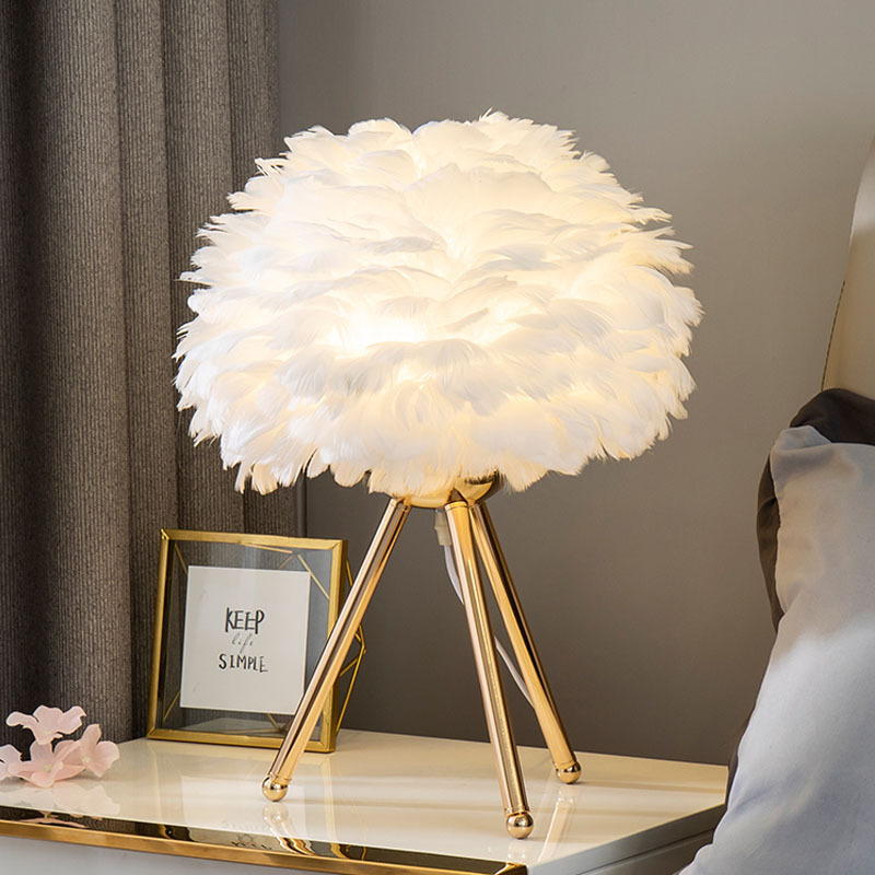 Mauno Đèn bàn LED hình lông vũ có nút ấn Ánh sáng dịu Trang trí vàng để Giường ngủ cắm EU