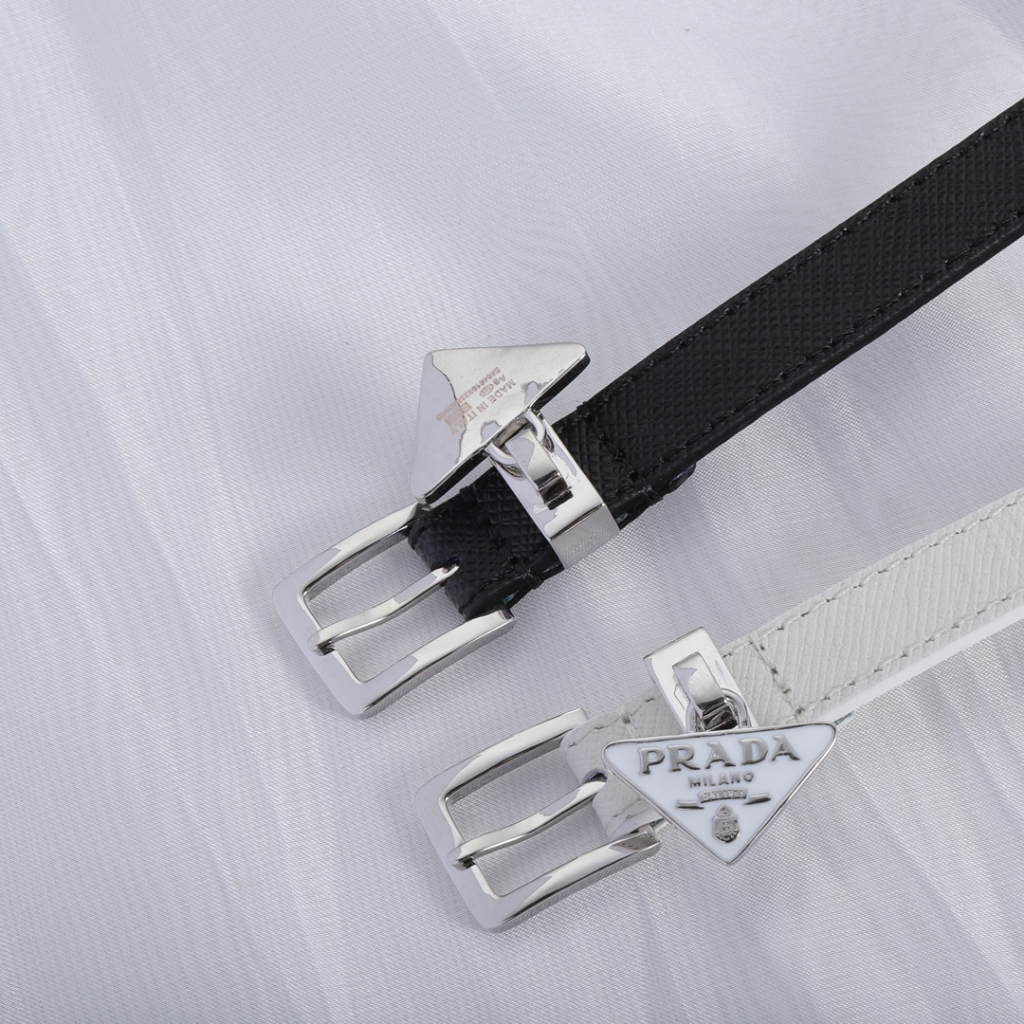 Vòng Tay Da Mặt Tam Giác Màu Trắng Phong Cách Châu Âu