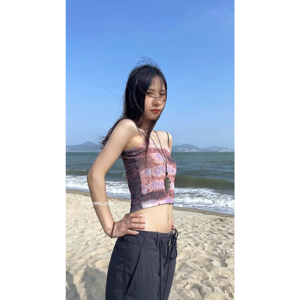 Áo Hai Dây Ôm Dáng Màu Hồng Ngọt Ngào Thiết Kế Niche Thời Trang Xuân Hè Cho Nữ