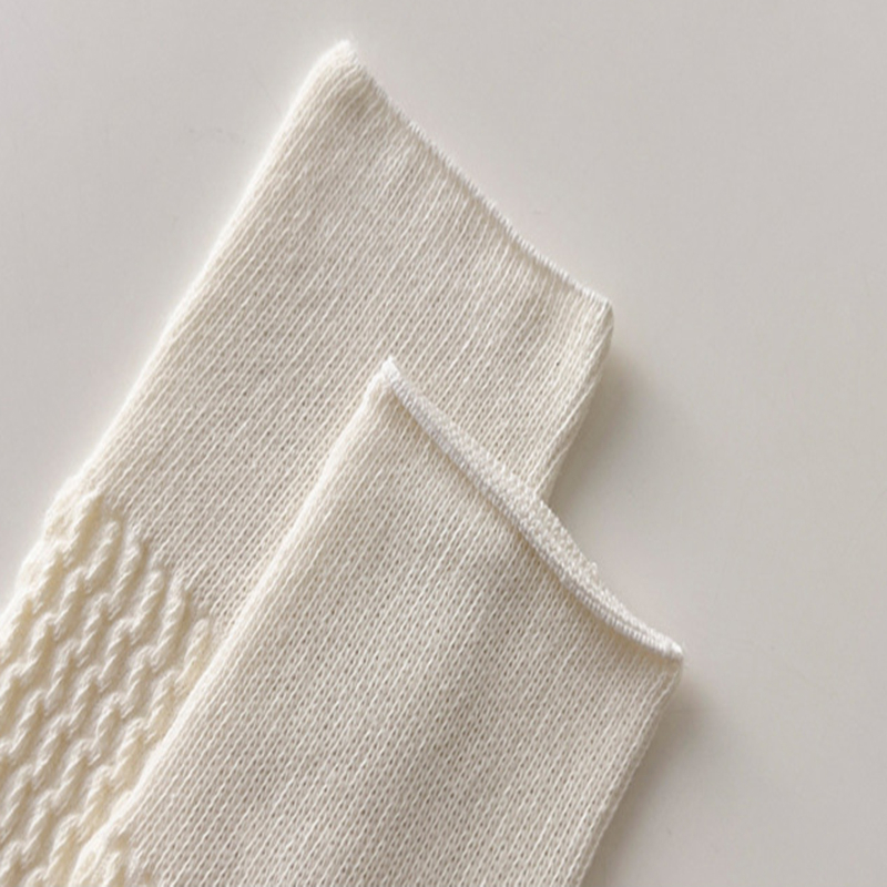 Vớ Ống Cổ Vừa Kẻ Sọc Trắng Đen Đơn Giản Nhiều Màu Tùy Chọn JK Hàn Quốc Cho Nữ