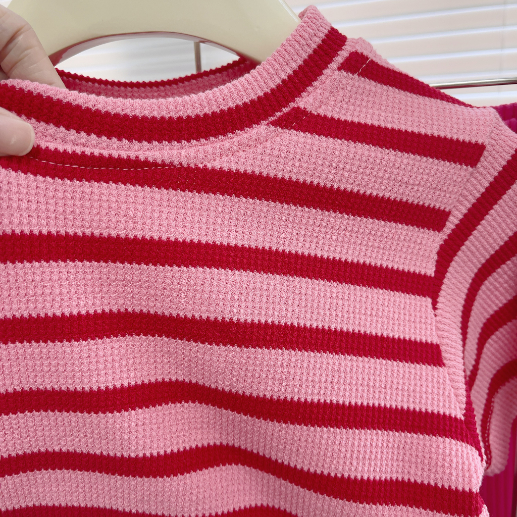 Sun baby Set Áo Thun Tay Ngắn Họa Tiết Dâu Tây Và Quần short Thời Trang Mùa Hè Cho Bé Gái