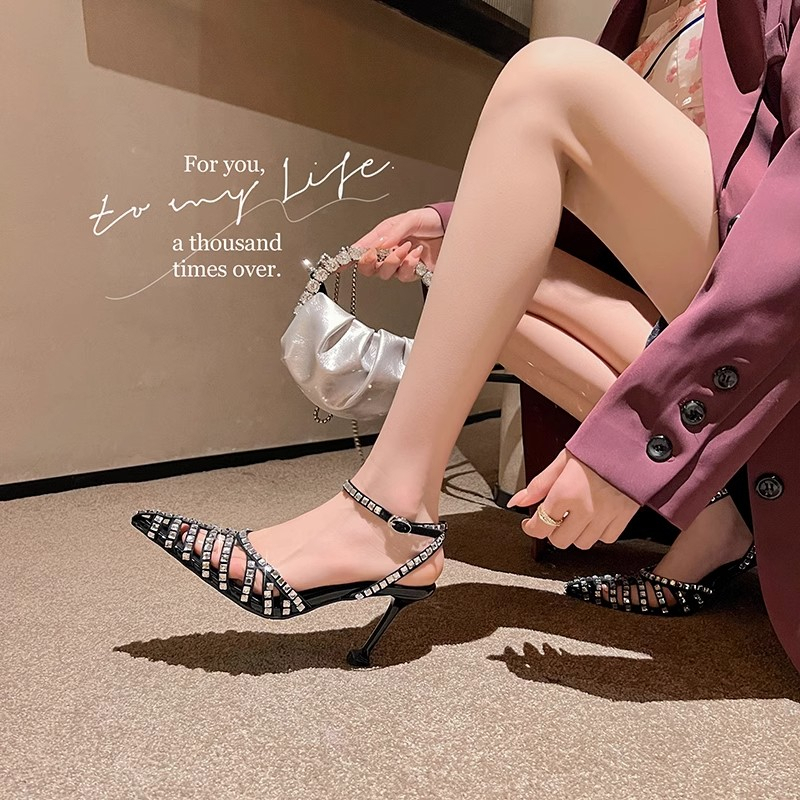 Giày Cao Gót Đính Đá Màu Đen Sang Trọng Thời Trang Mùa Hè Cho Nữ