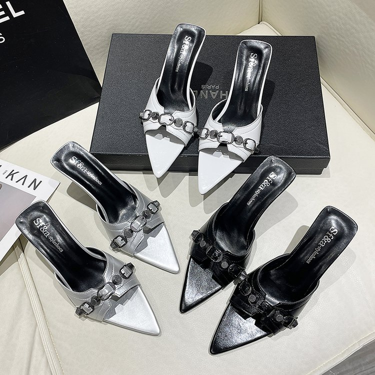 Giày Cao Gót Mũi Nhọn Đính Đinh Tán Thời Trang Cho Nữ
